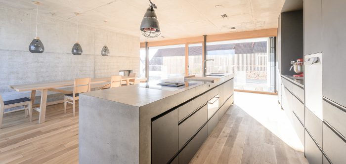 Concrete Linoleum ST by Wiedemann Werkst&auml;tten